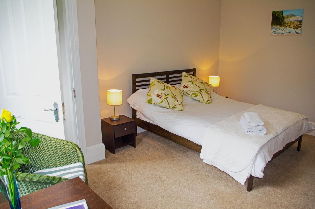 Bed and Breakfast Claridge House à Lingfield Extérieur photo