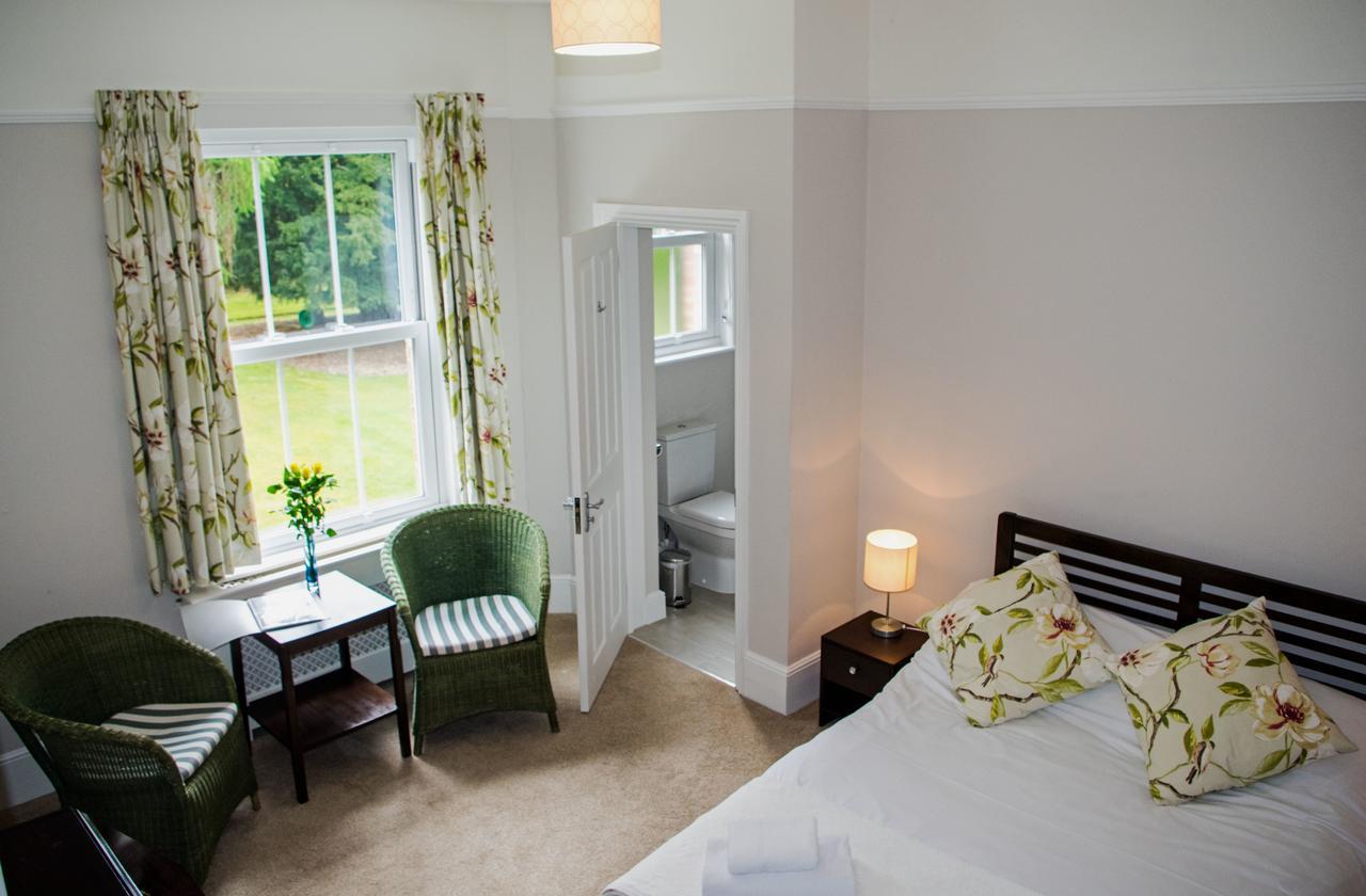 Bed and Breakfast Claridge House à Lingfield Extérieur photo