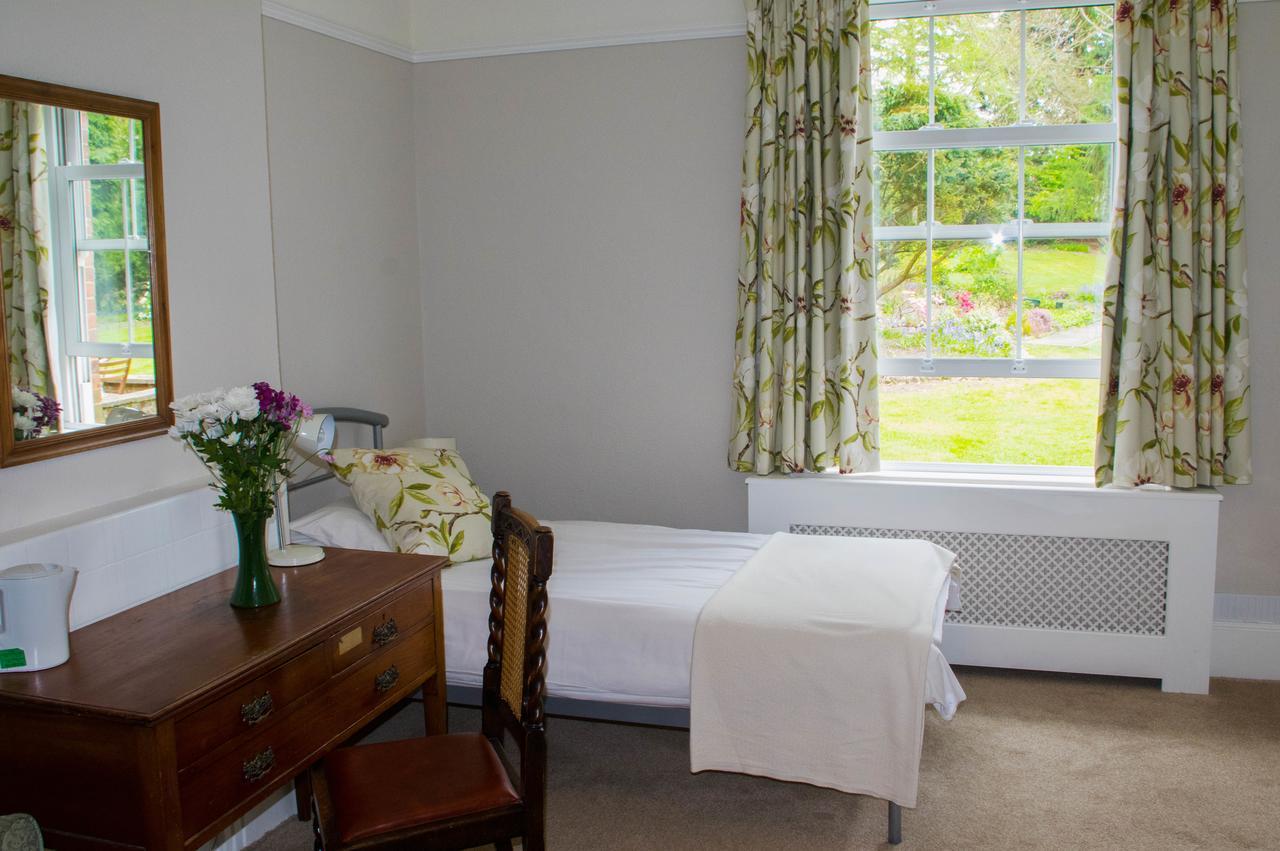 Bed and Breakfast Claridge House à Lingfield Extérieur photo
